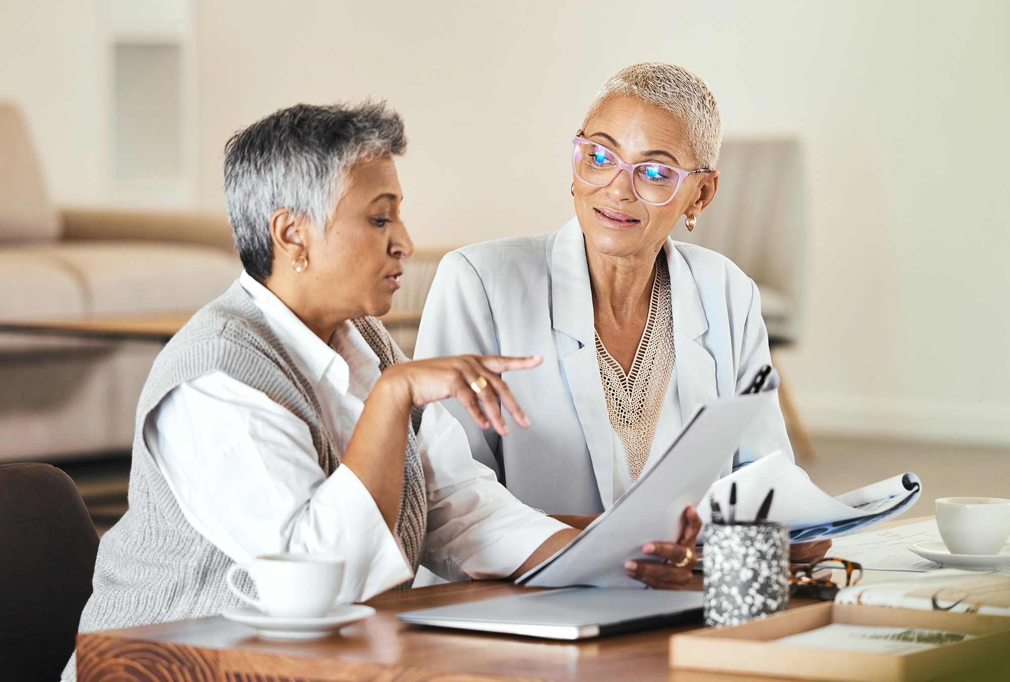 A financial advisor working with a client on their social security benefits
